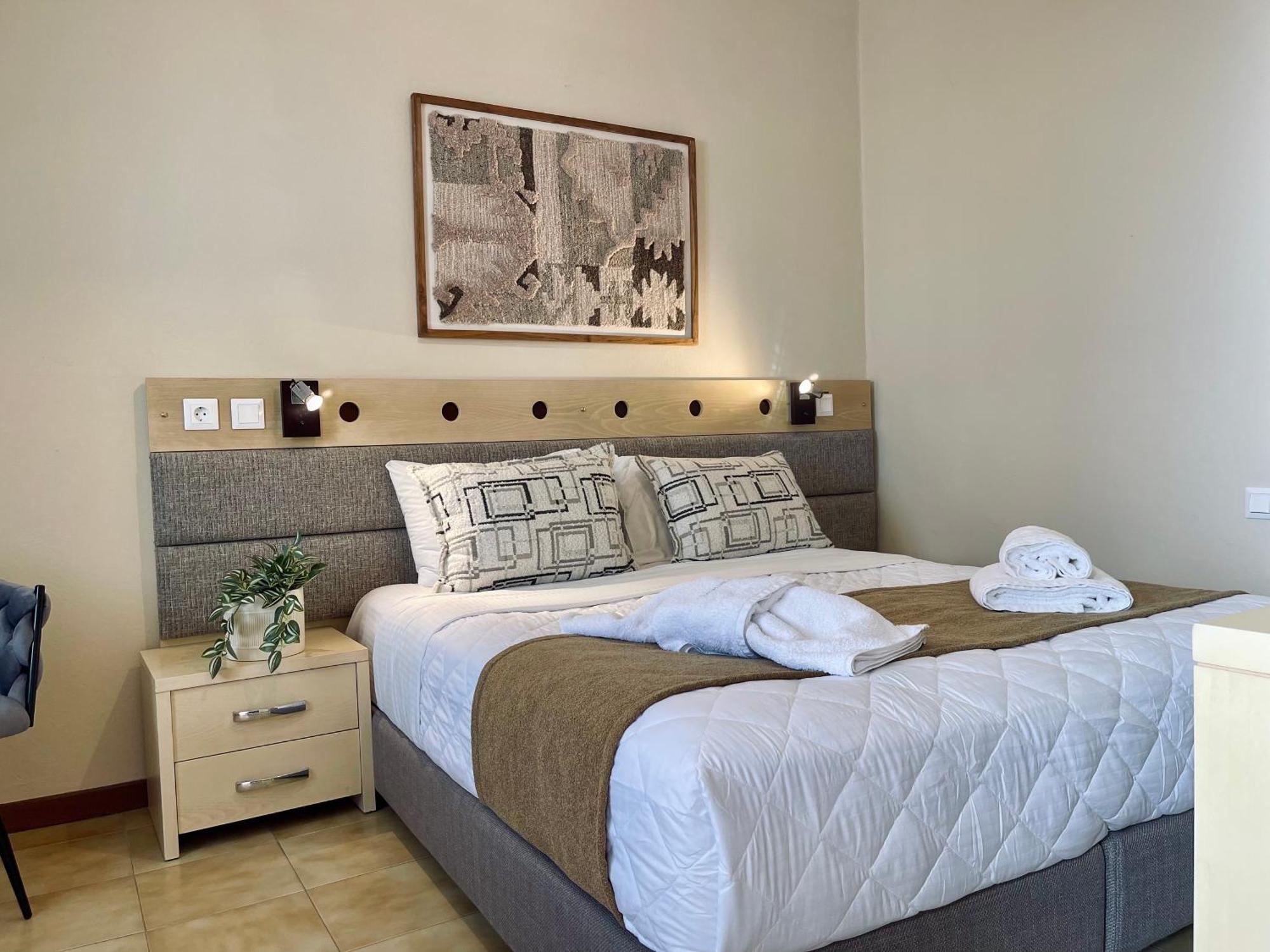 Semiramis Guesthouse アダマス エクステリア 写真