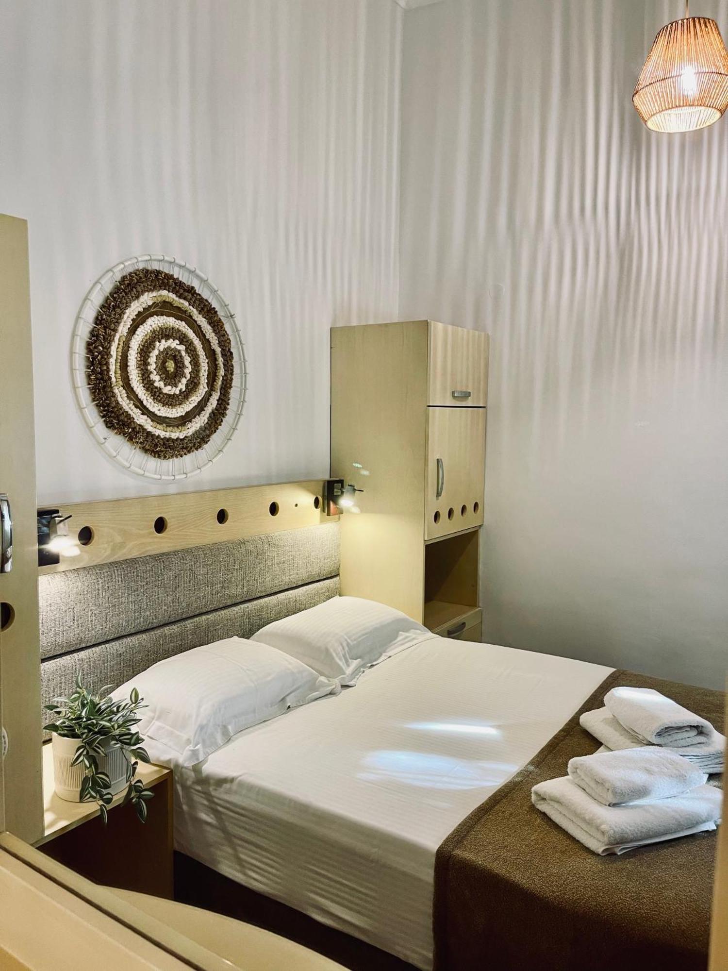 Semiramis Guesthouse アダマス エクステリア 写真
